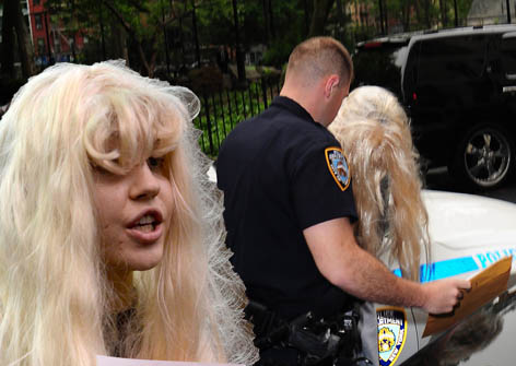 //amanda bynes police square splash