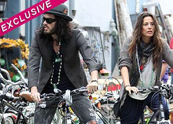 //russell brand fail return rent bikes
