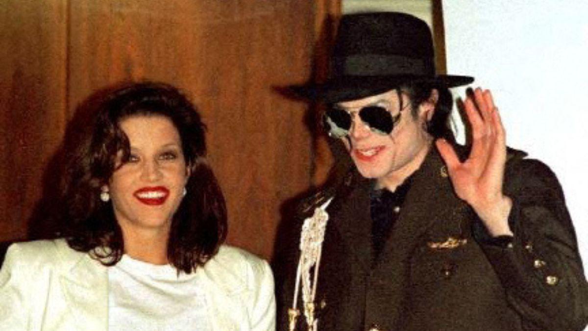 Photo of Lisa Marie Presley and Michael Jackson