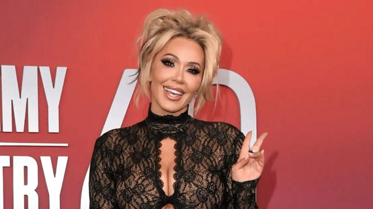 In 'Stripped Down,' Bunnie Xo revealed she had early doubts about her relationship with Roll.
