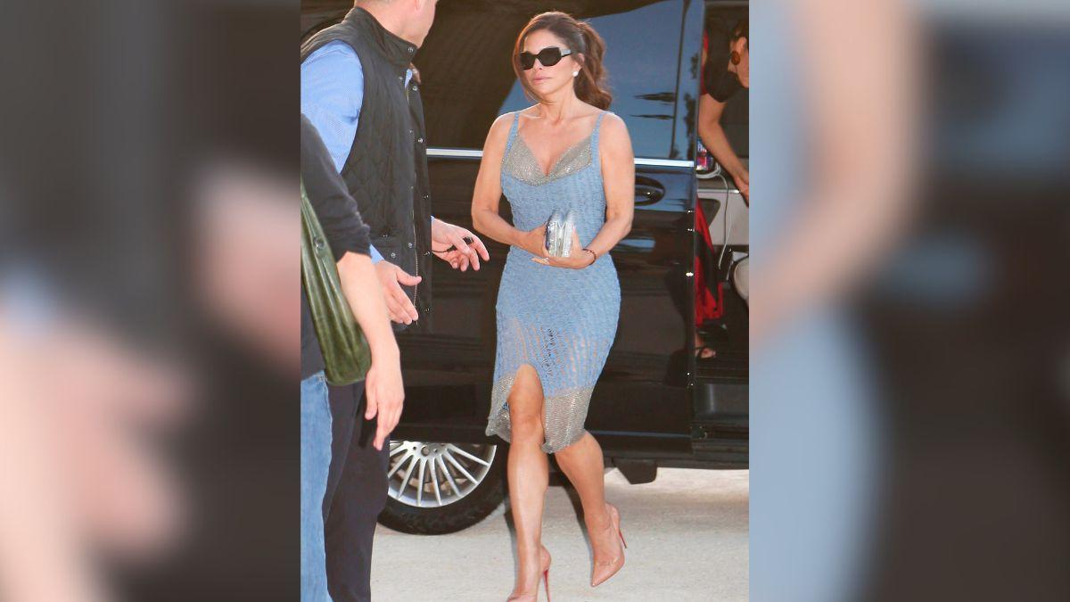 jeff bezos wife lauren sanchez slammed classless plunging dress