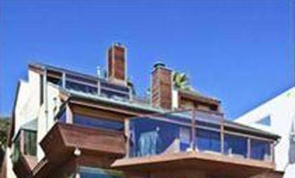 //britney spears ocean front malibu house