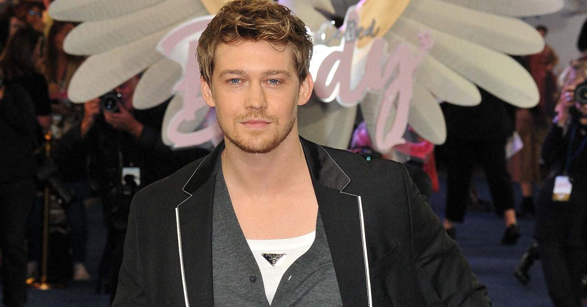 Taylor Swift&rsquo;s Ex Joe Alwyn Looks Rough In First Outing Since Split