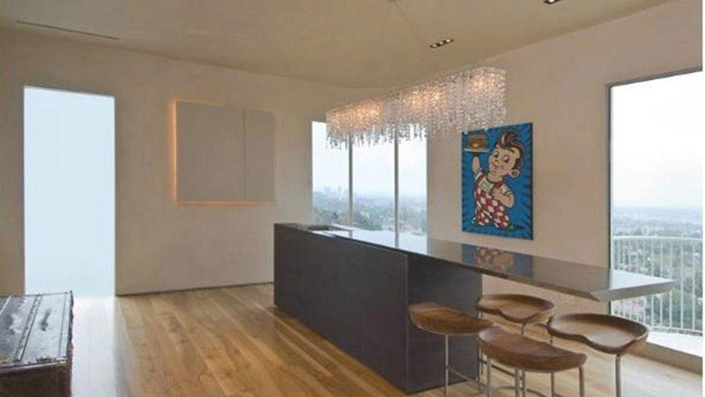 Kanye West Makes 1.2 Million Profit From Selling Hollywood Hills Bachelor Pad