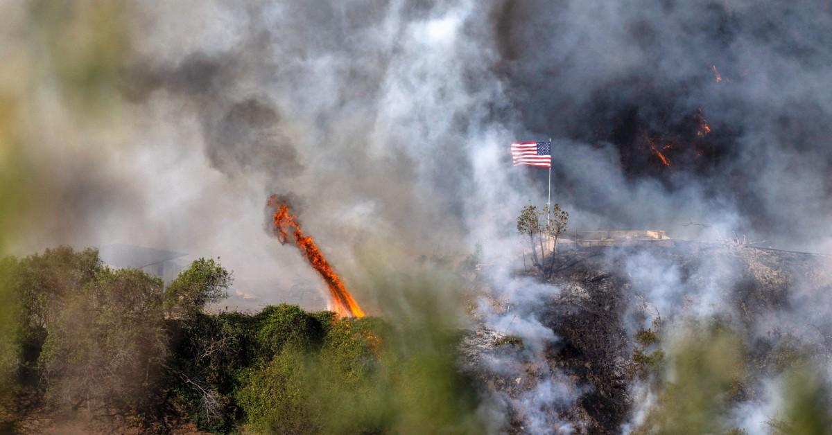 la wildfires grim death toll terrifying end of days video shows evacuation