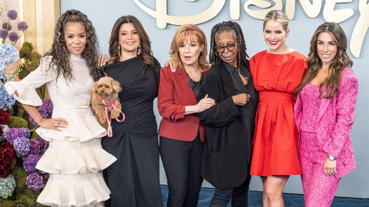 Picture of Sunny Hostin, Ana Navarro, Joy Behar, Sara Haines and Alyssa Farah Griffin.