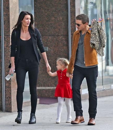 Consciously Co-Parenting! Jeremy Renner & Ex Reunite With Daughter