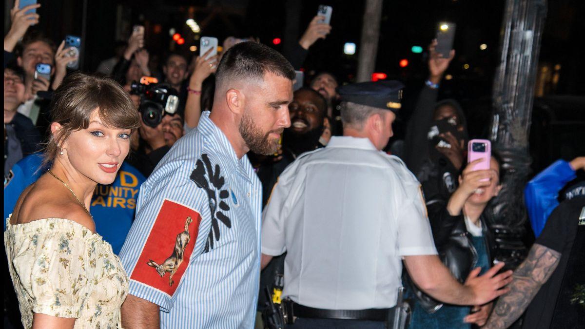 A photo of Taylor Swift and Travis Kelce