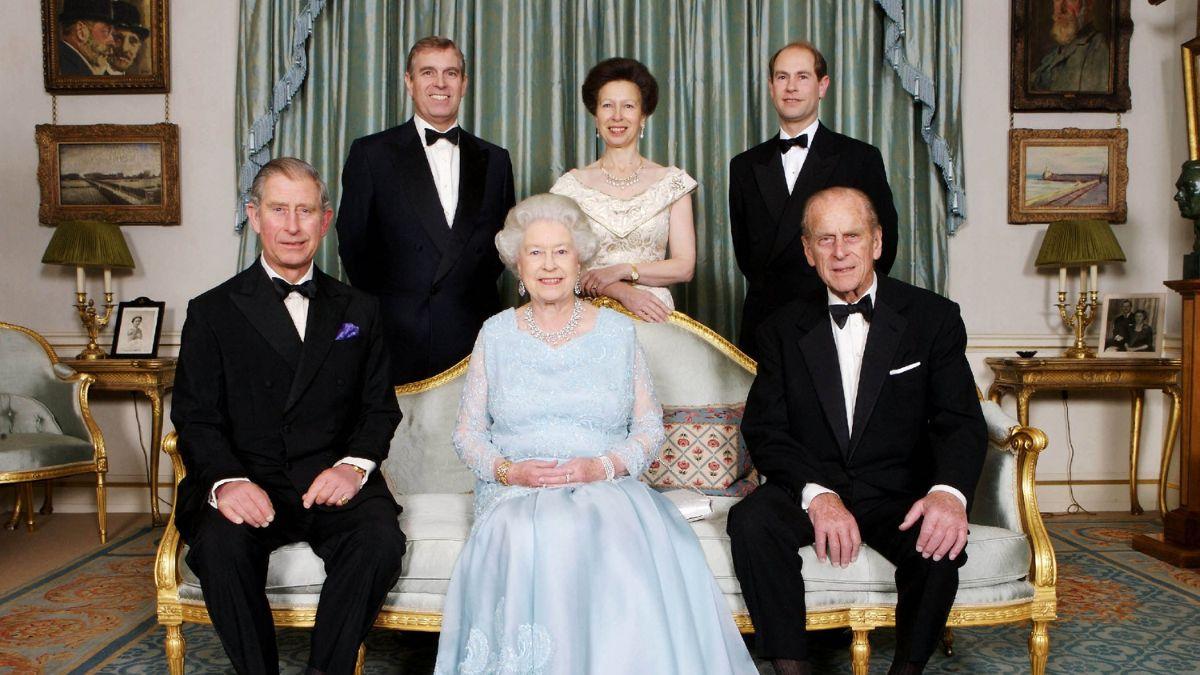 Photo of Queen Elizabeth ll and Prince Philip with Prince Charles, Prince Andrew, Princess Anne and Prince Edward