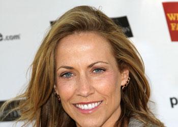 //sheryl crow benign brain tumor