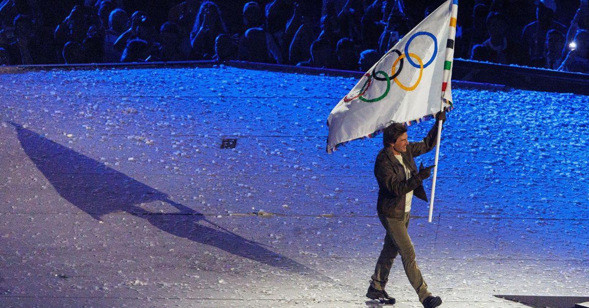 Tom Cruise Olympic Flag Paris 2024