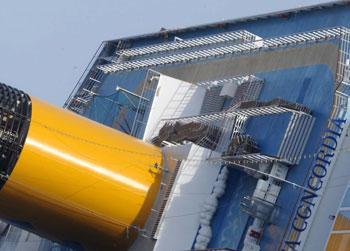 //cruise ship rescue_