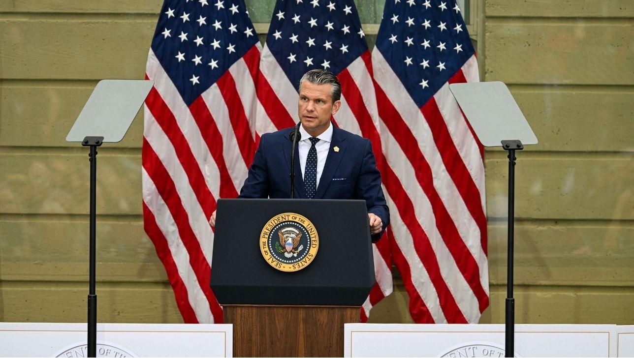 Picture of Pete Hegseth.