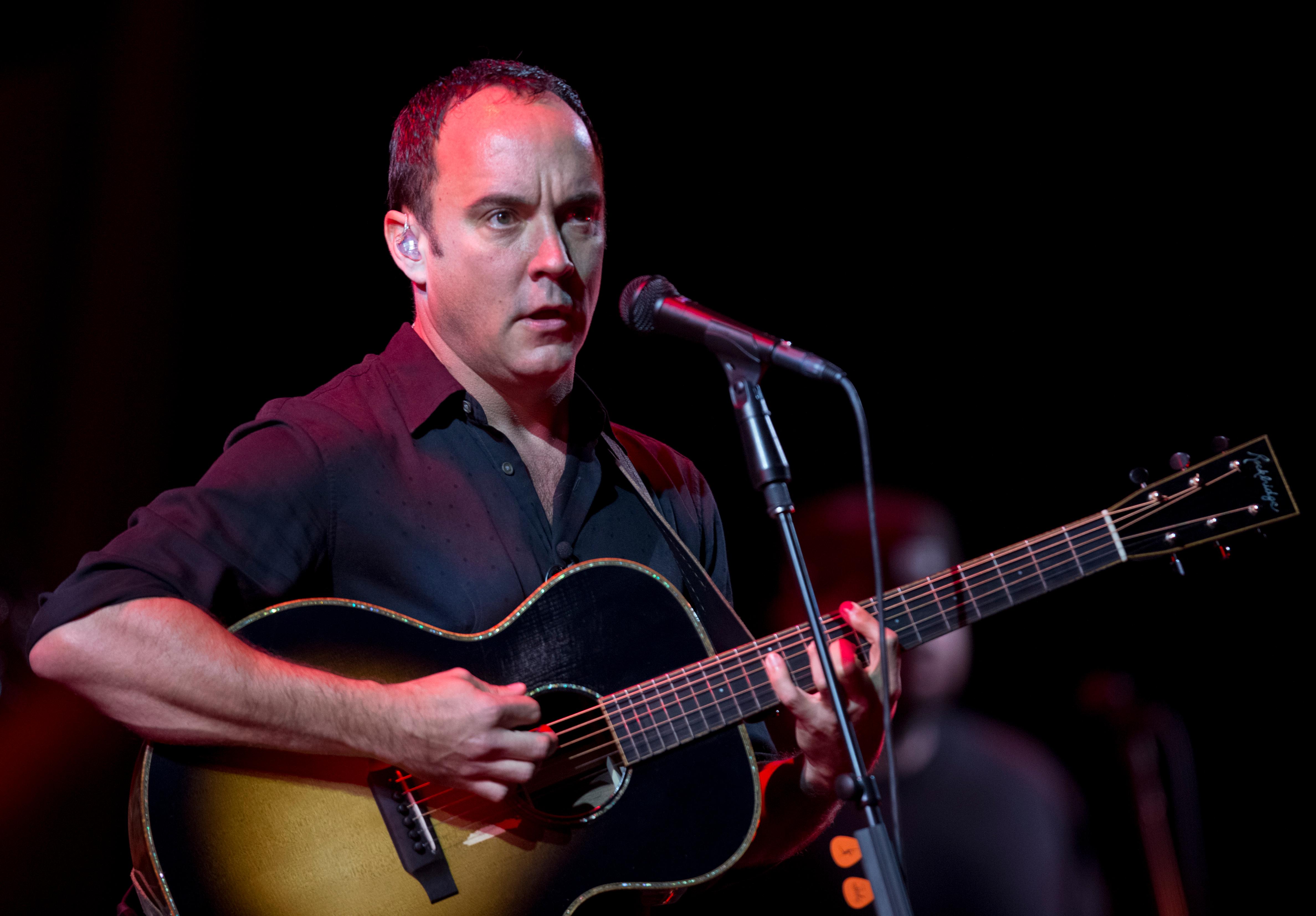 Dave Matthews 30 Most Bizarre Things To Ever Happen On Stage & Tour In Music History