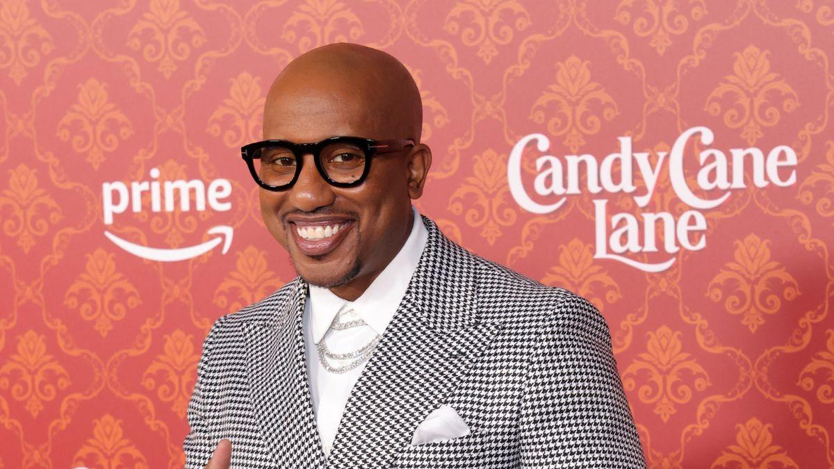 Chris Redd has revealed 'Saturday Night Live' drug shock, detailing pill addiction and dealing pills to fellow cast members.