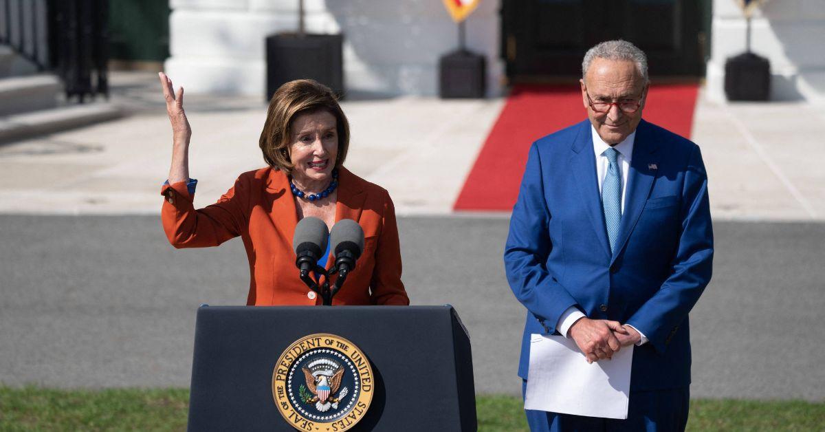 Nancy Pelosi Awkwardly Asks Audience To Clap After Inflation Speech