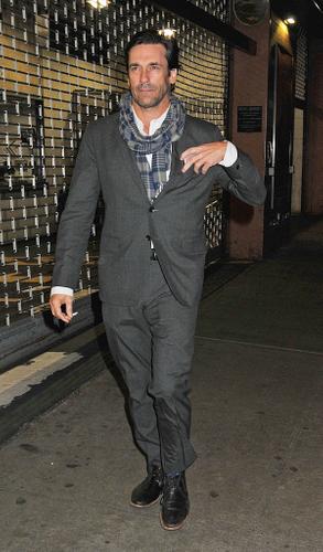 Hammered? Gaunt Jon Hamm Spotted Knocking Back Drinks, Despite Rehab Stint