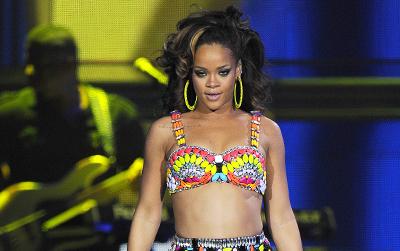 //rihanna shape inf post