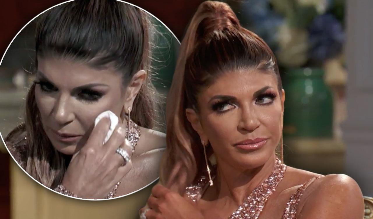 RHONJ Reunion Teresa Giudice Cries About Jailbird Joe Marriage(02)