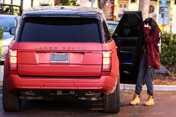 //tyga kylie jenner suv