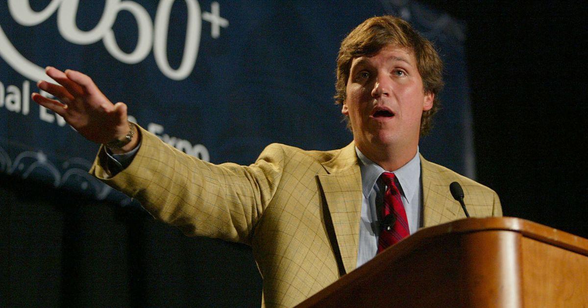 Former NFL QB Brett Favre calls for a boycott of Fox News for firing Tucker  Carlson.