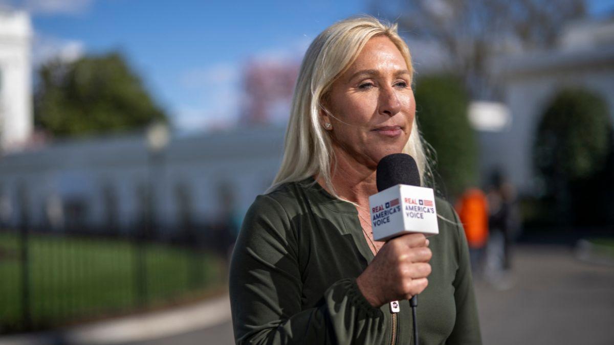 Kaitlan Collins asked if Marjorie Taylor Greene really believed that Trump should be 'removed' from office.