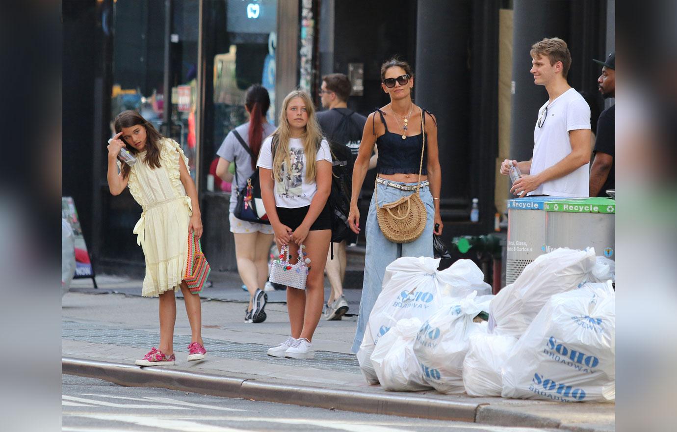 Katie Holmes And Suri Shop For Jewelry NYC