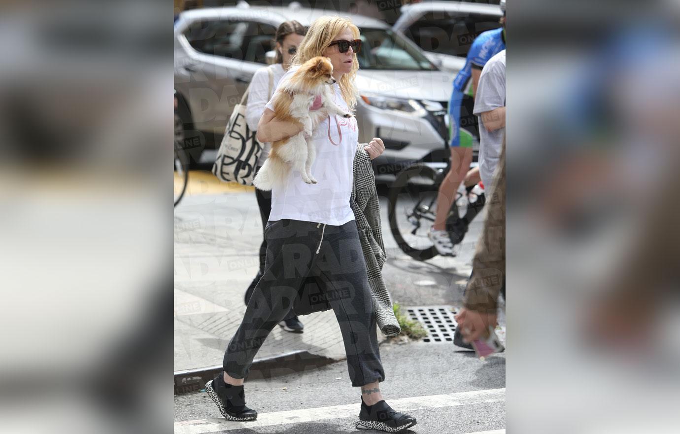 Courtney Love Puts Dog Poop On Restaurant Table In Bizarre Video