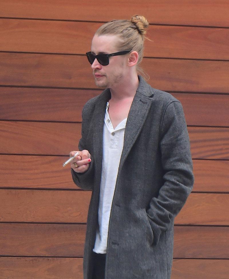 Macaulay Culkin Photos -- Smoking After Rehab & Methadone Treatment