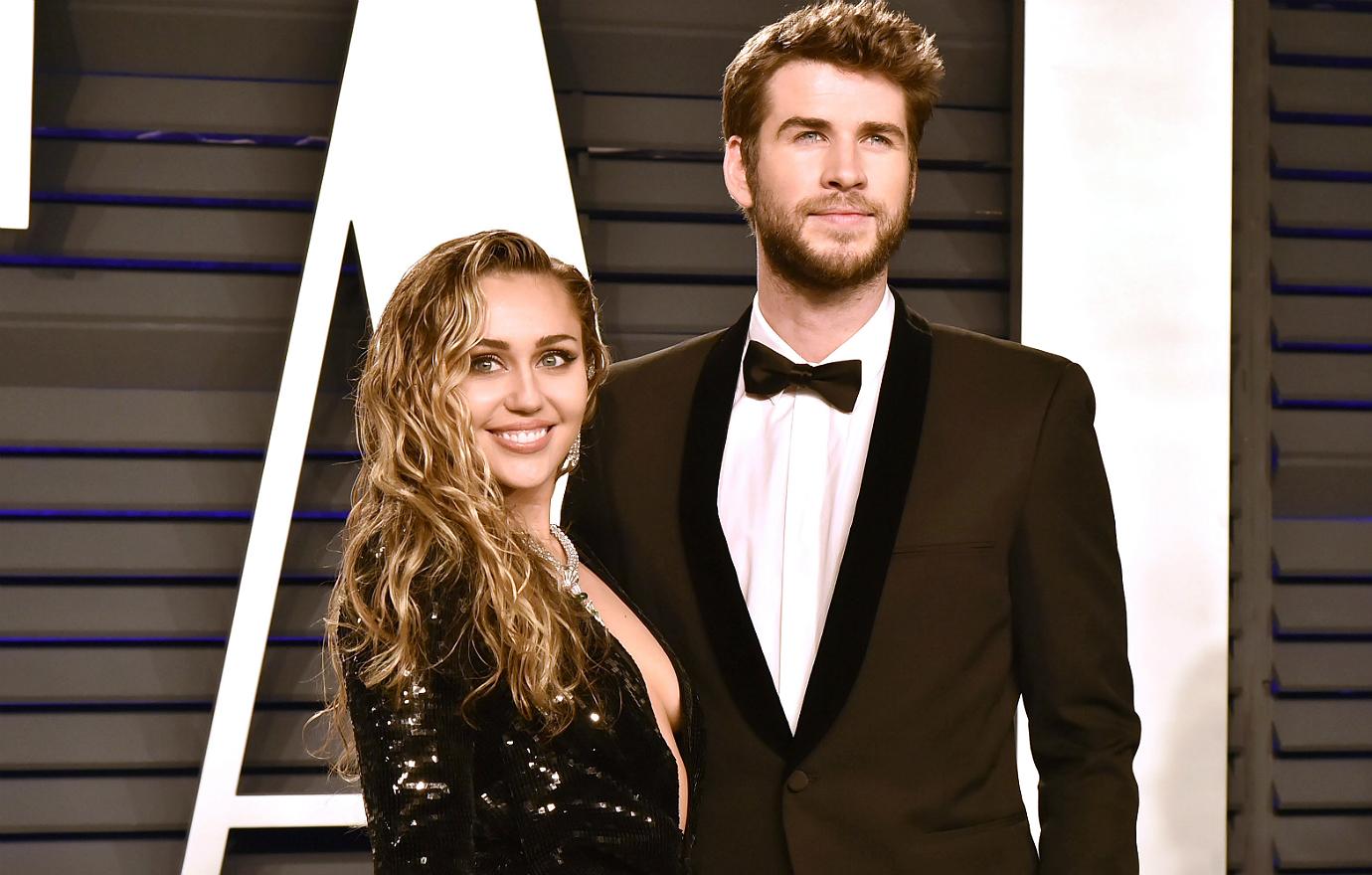 Miley-Cyrus-Liam-Hemsworth-2019