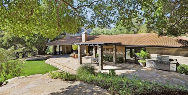 //jonathan murray anthony pritzker reality tv pioneer sell topanga house