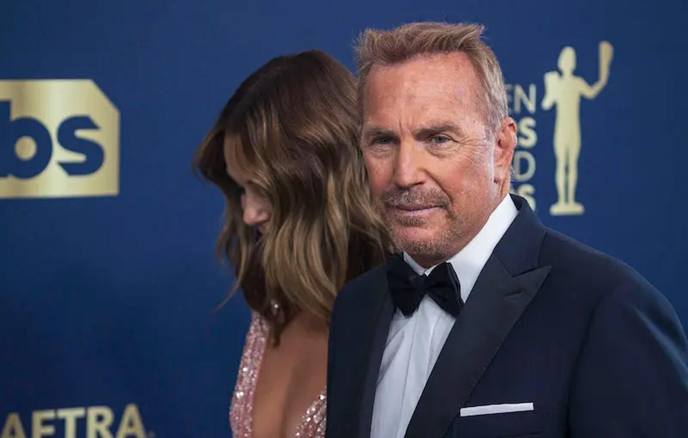 kevin costner marriage