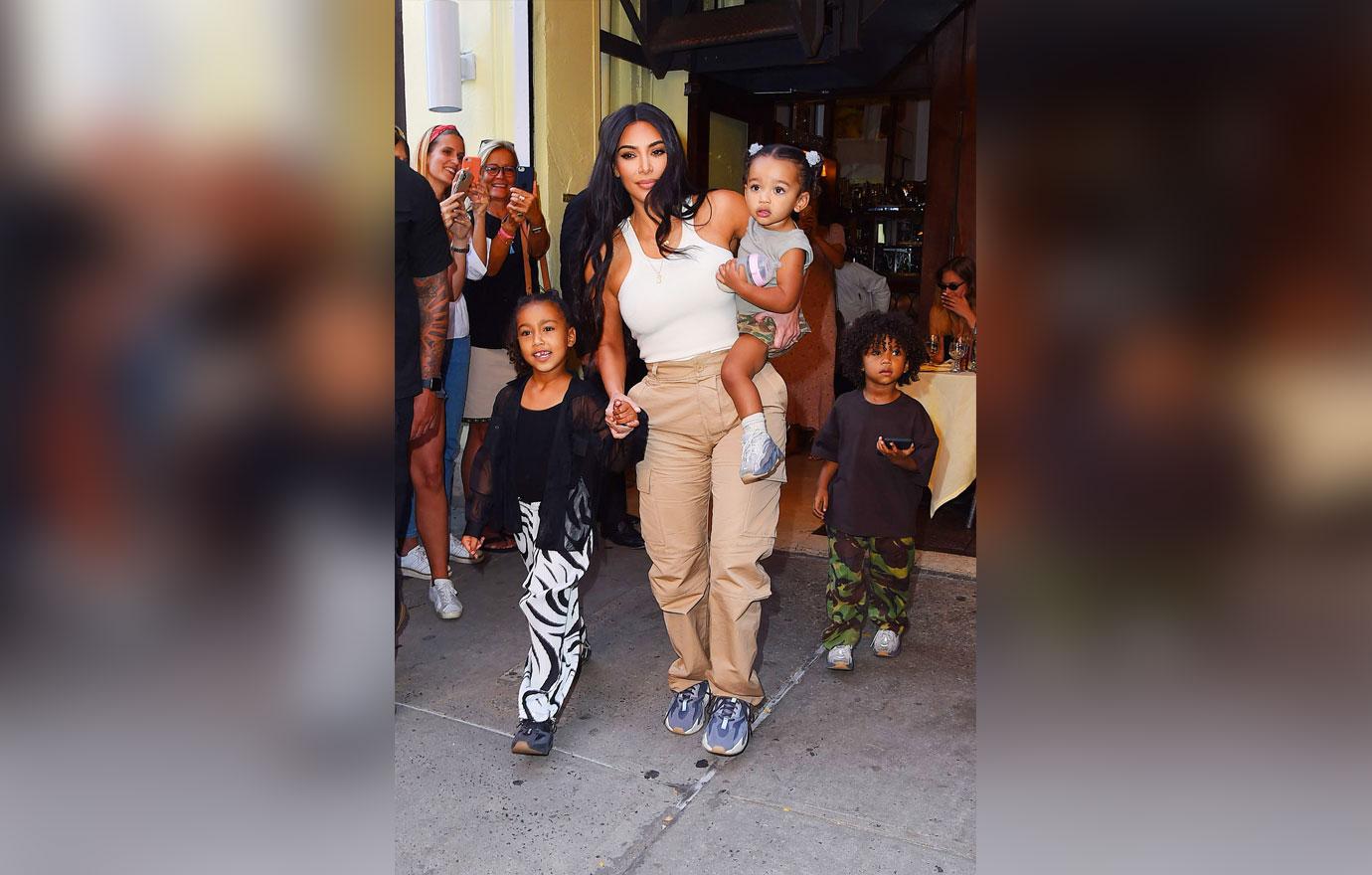 Kanye West, Kim Kardashian & Kids Leave Queens Church Performance