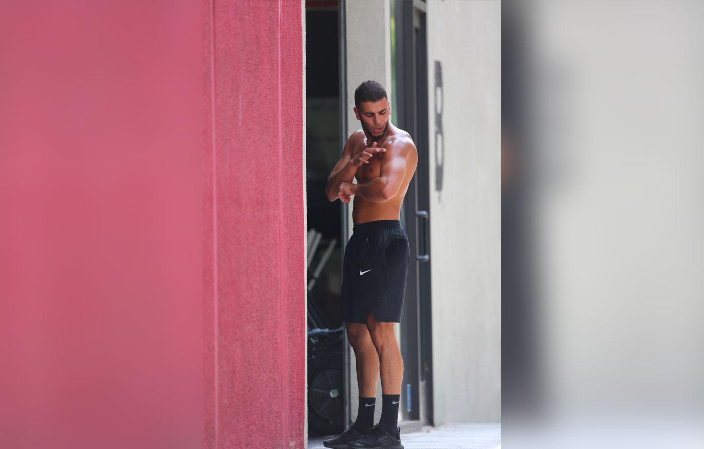 Younes Bendjima Works Up A Sweat At Crossfit