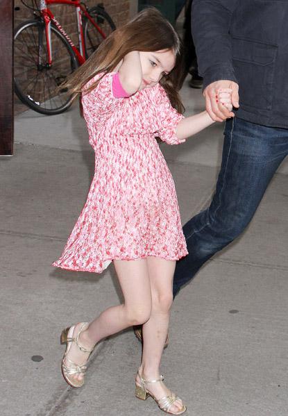 //suri cruise inf