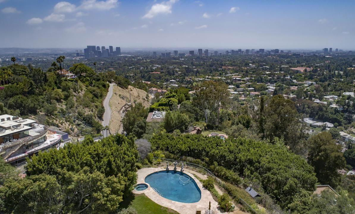 Elizabeth Taylor Hollywood Estates Goes On Market For $15.9 Million