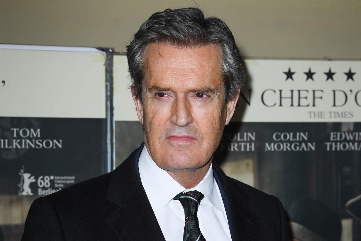Rupert Everett said years of weightlifting without proper stretching left him with lasting musculoskeletal problems.
