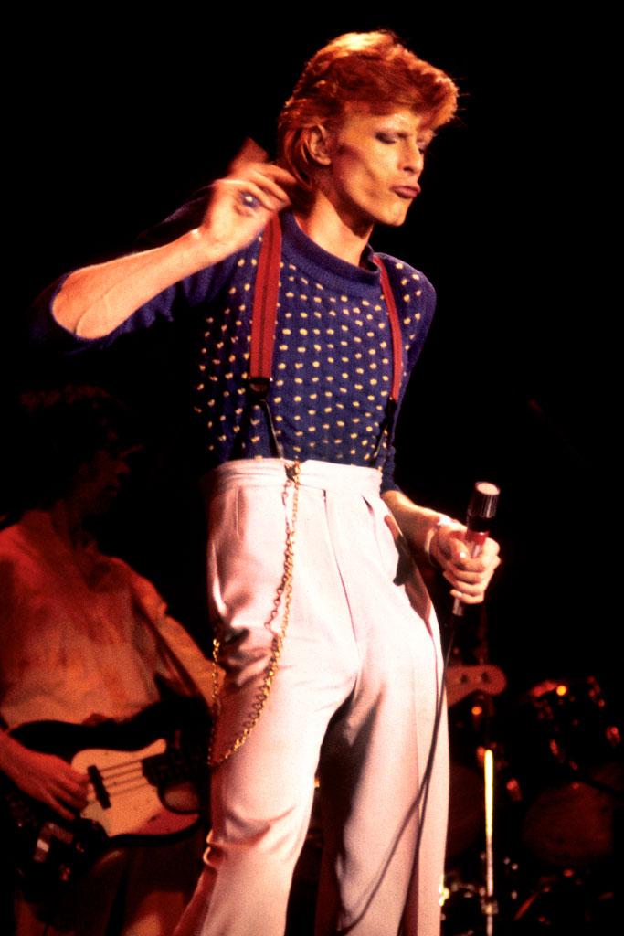 Rock History Pics on X: #davidbowie in weird pants; possibly on #drugs -  #rockandroll #weird #cool  / X