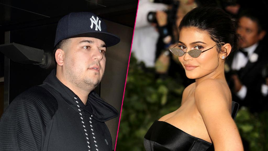 Kylie Jenner Gives Brother Rob Kardashian Money