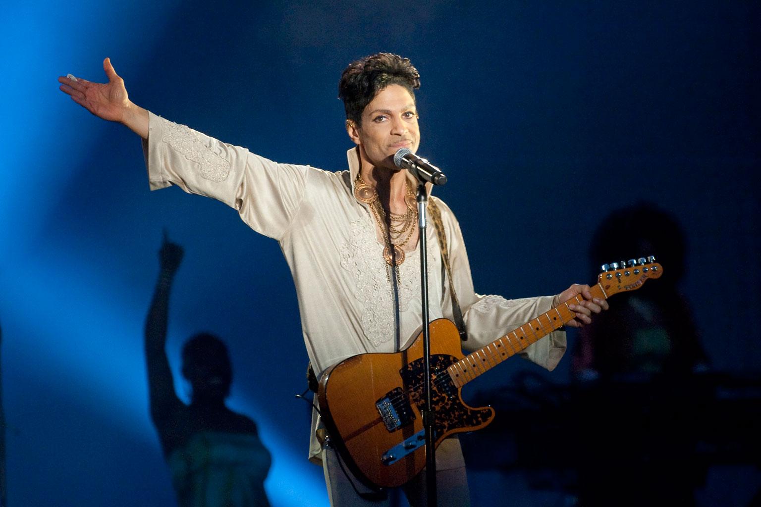 //prince aids struggle treatment funeral plans