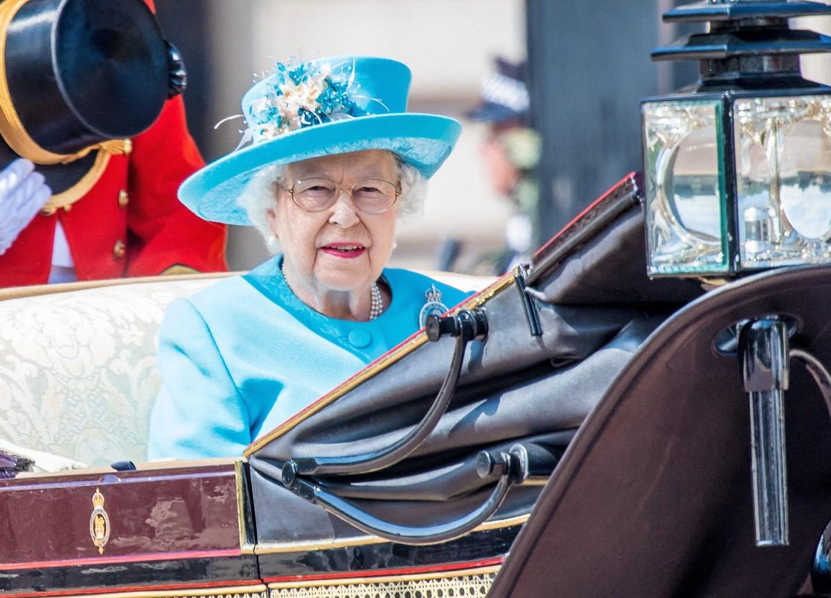 An insider claimed Queen Elizabeth II concealed her anger over Prince Philip's alleged affairs to protect the monarchy's image.