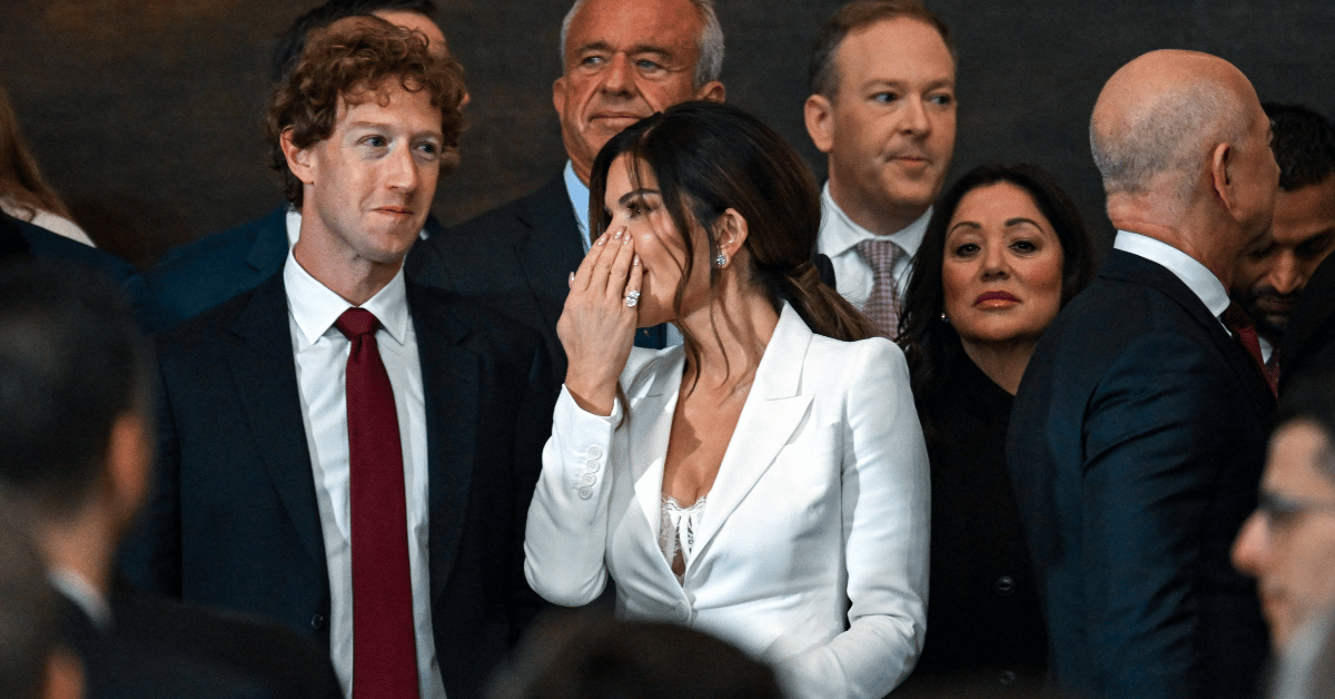 jeff bezos fiancee lauren sanchez slammed for inauguration outfit