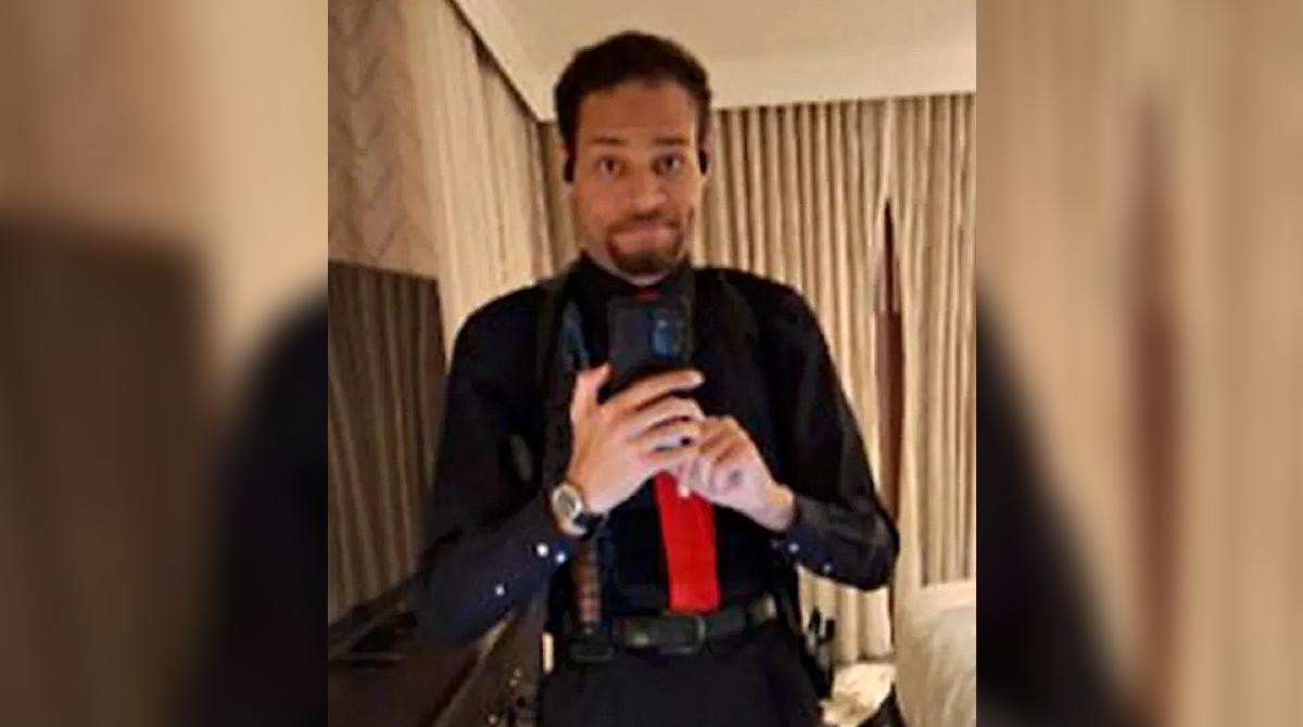 cole-tomas-allen-chilling-selfie-ammo-strapped-body-hotel-room-1-1777477407833.jpg