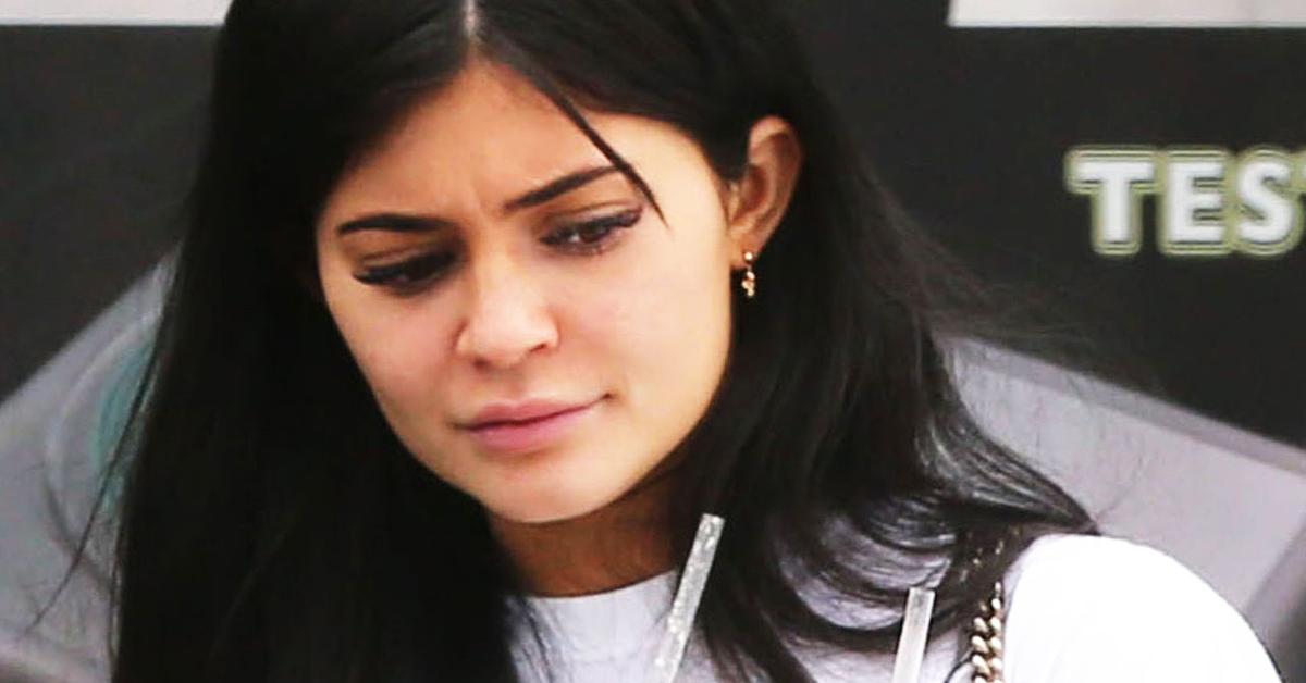 Pregnant Kylie Jenner Is ‘An Emotional Wreck’: Young Age ‘Starting To Show’