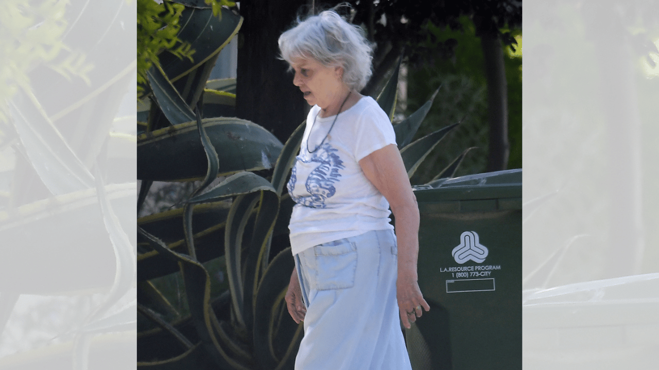 Photo of Jennifer Salt