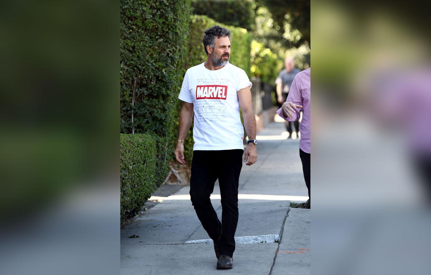 //Mark Ruffalo Uniqlo