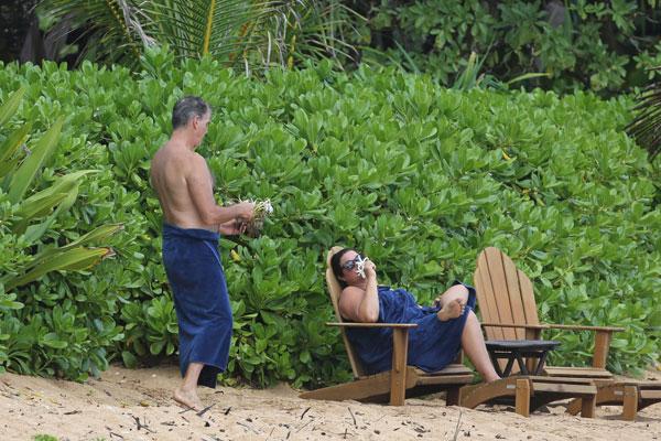 //pierce brosnan shirtless wife keely shaye smith hawaii vacation