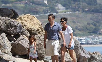 //halle berry olivier martinez nahla beach