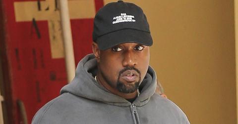 tucker carlson defends kanye west anti semitic tweet