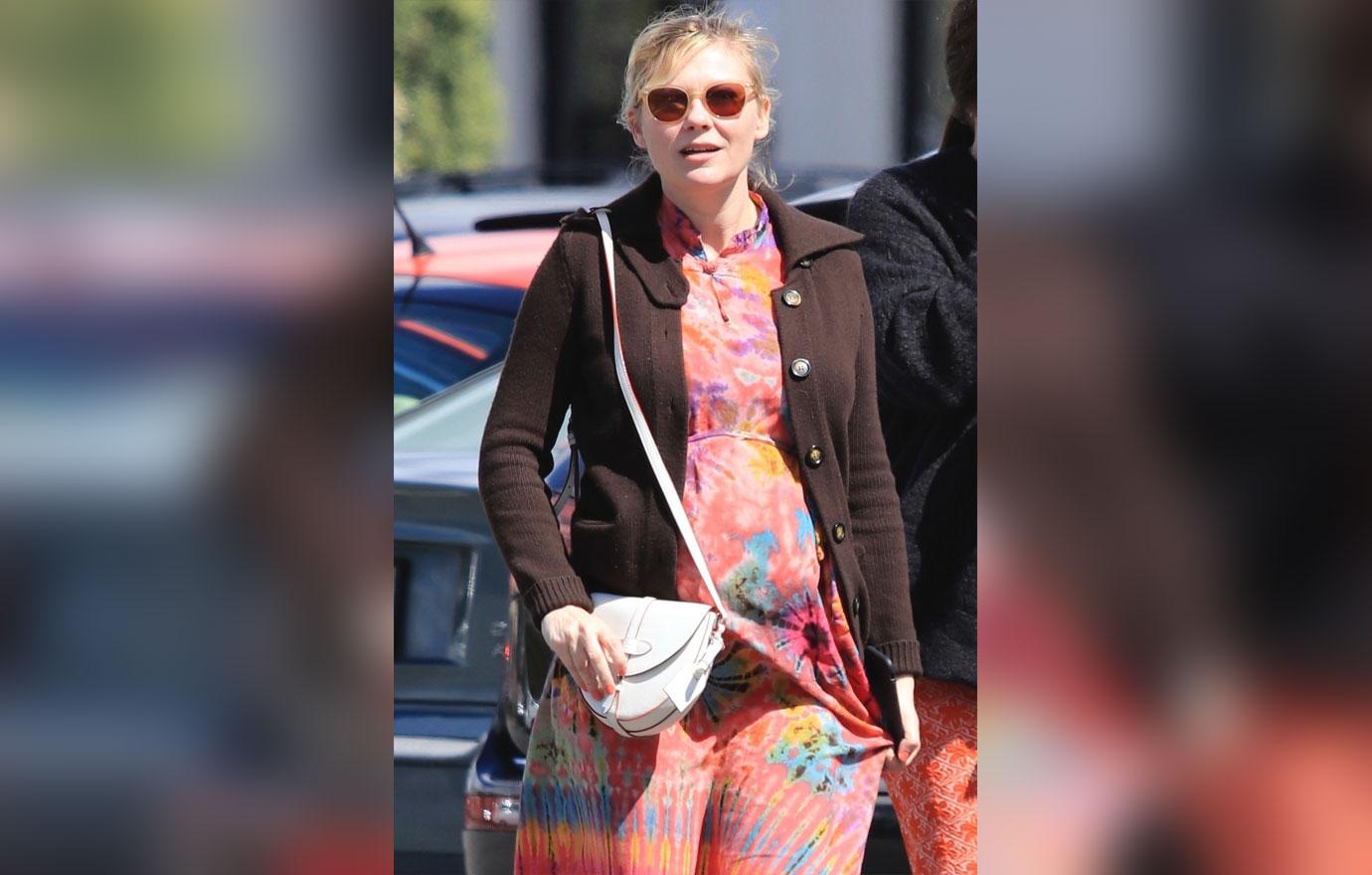 Kirsten Dunst Displays Baby Bump